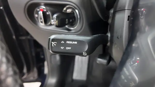 Porsche Macan view 28