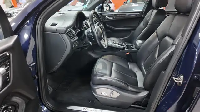 Porsche Macan view 19