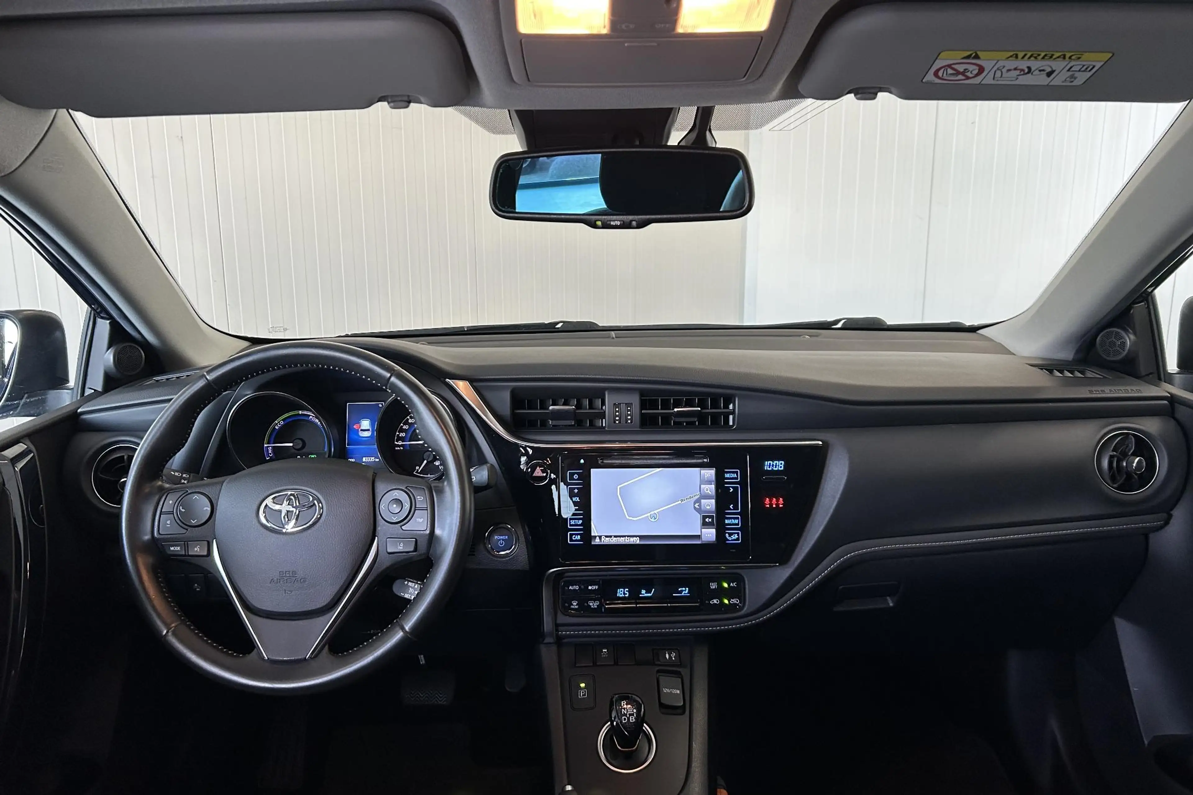 Toyota Auris 1.8 Hybrid Business Plus — photo 3