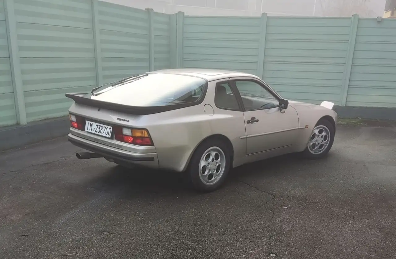 Porsche 944 Coupe 2.5, foto 2