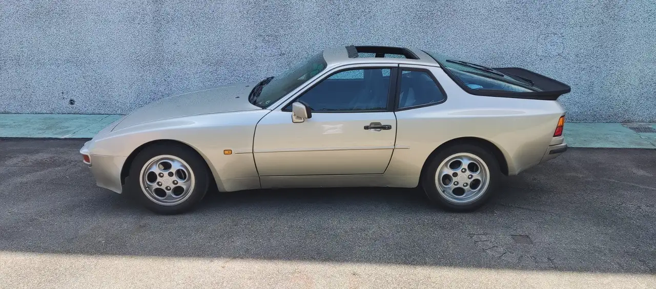 Porsche 944 Coupe 2.5, foto 3