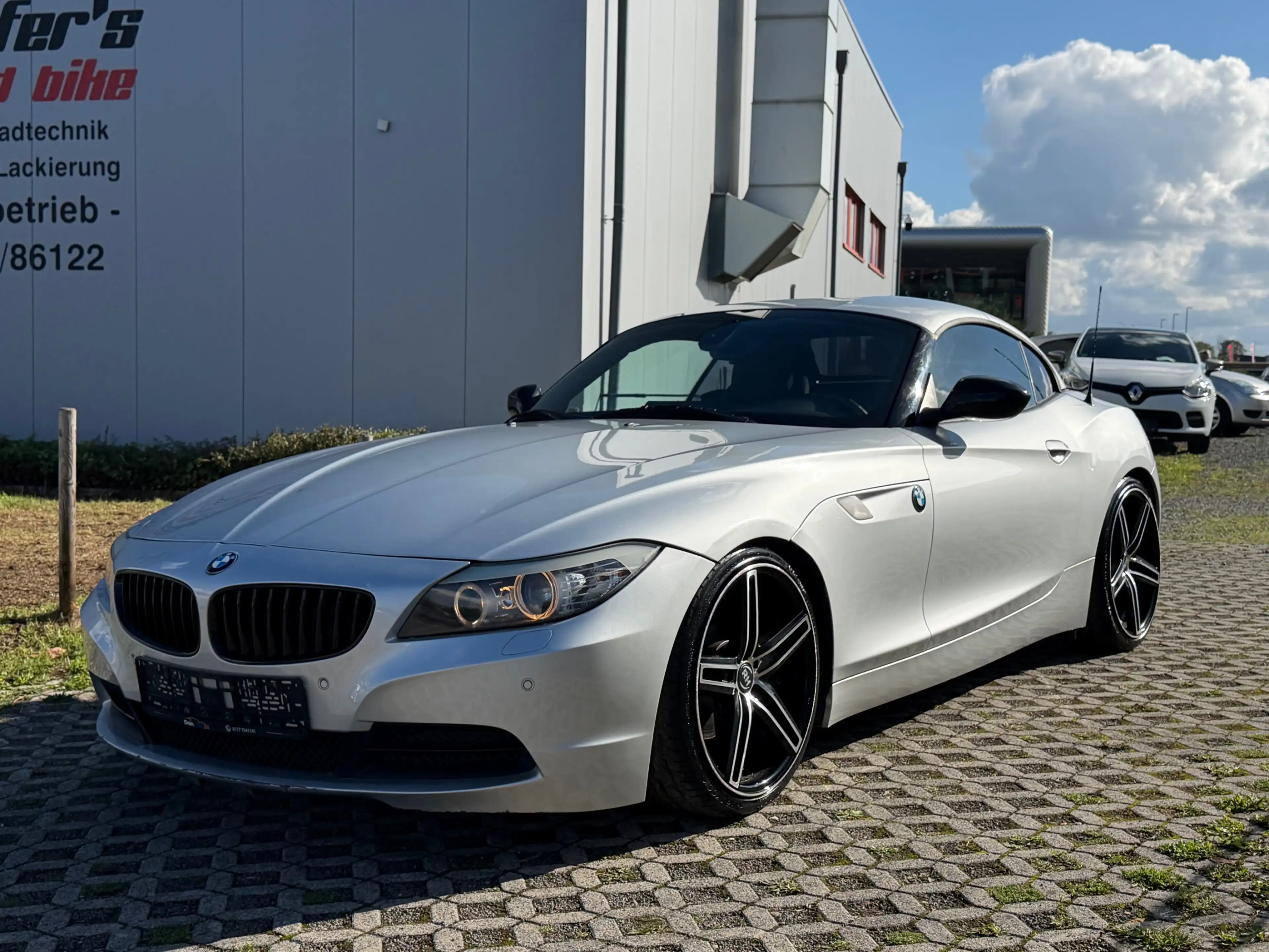 BMW Z4 sdrive 23i Automatik TÜV neu Xenon Leder Navi — photo 2
