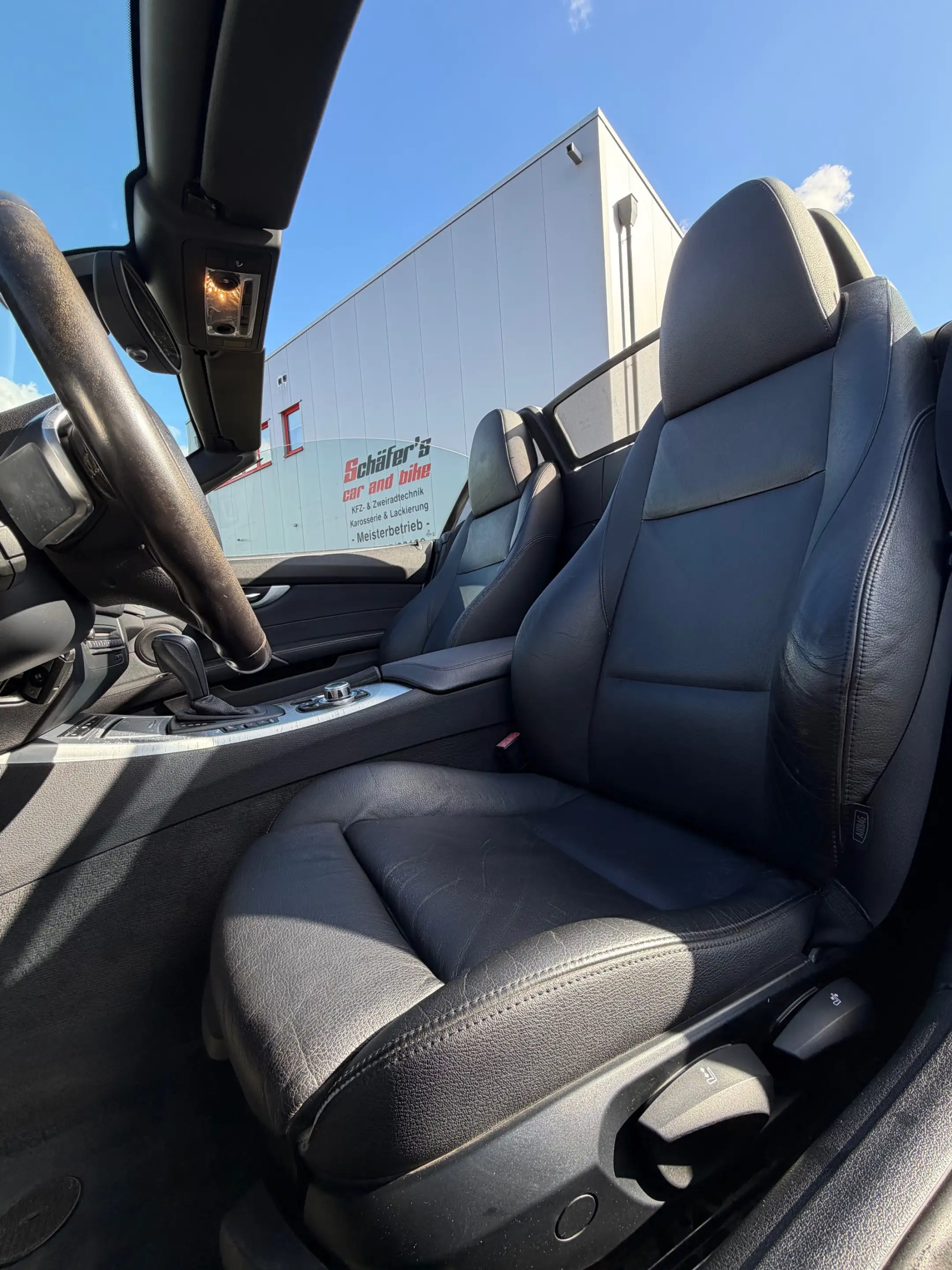 BMW Z4 sdrive 23i Automatik TÜV neu Xenon Leder Navi — photo 10