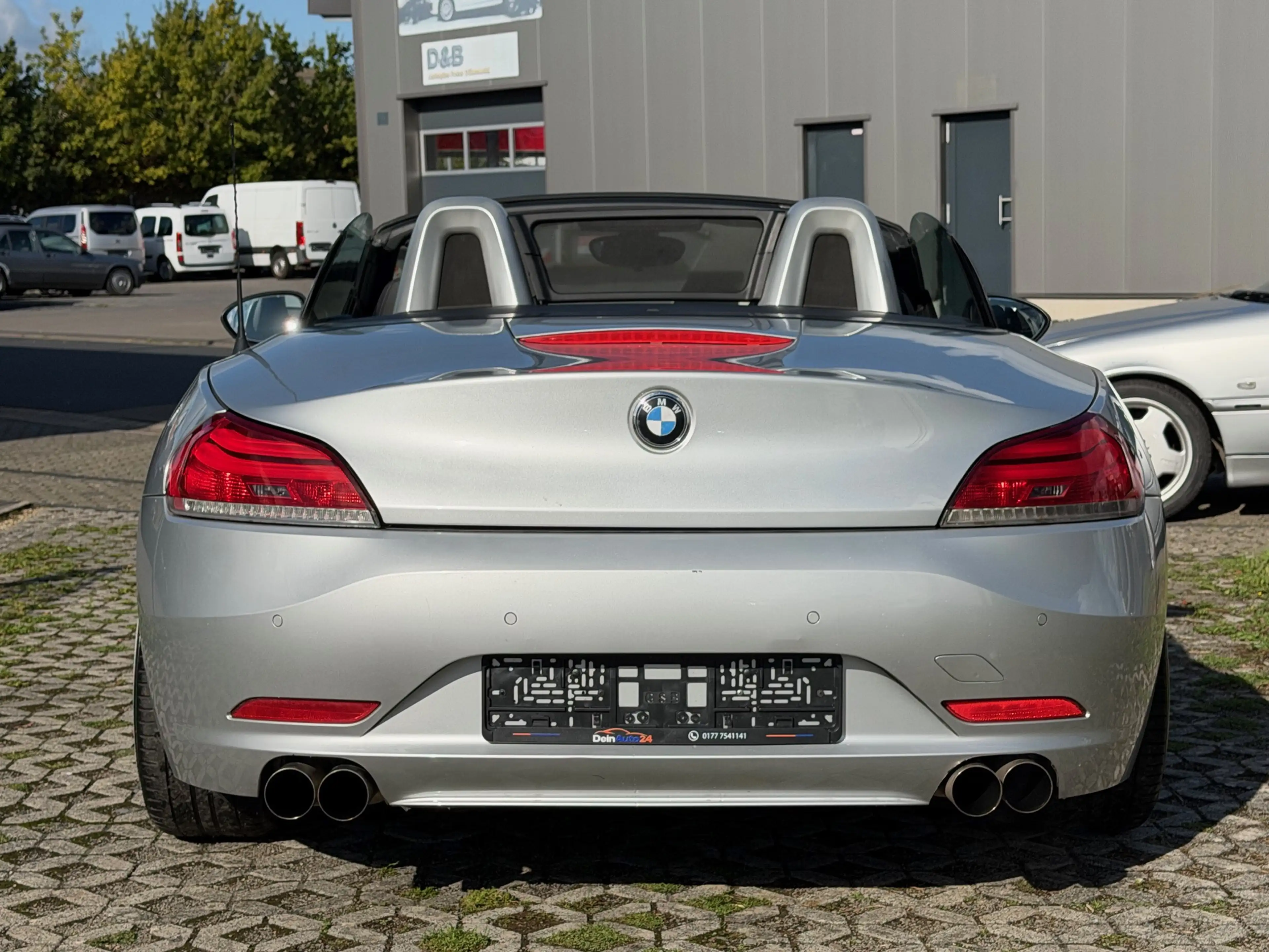 BMW Z4 sdrive 23i Automatik TÜV neu Xenon Leder Navi — photo 13