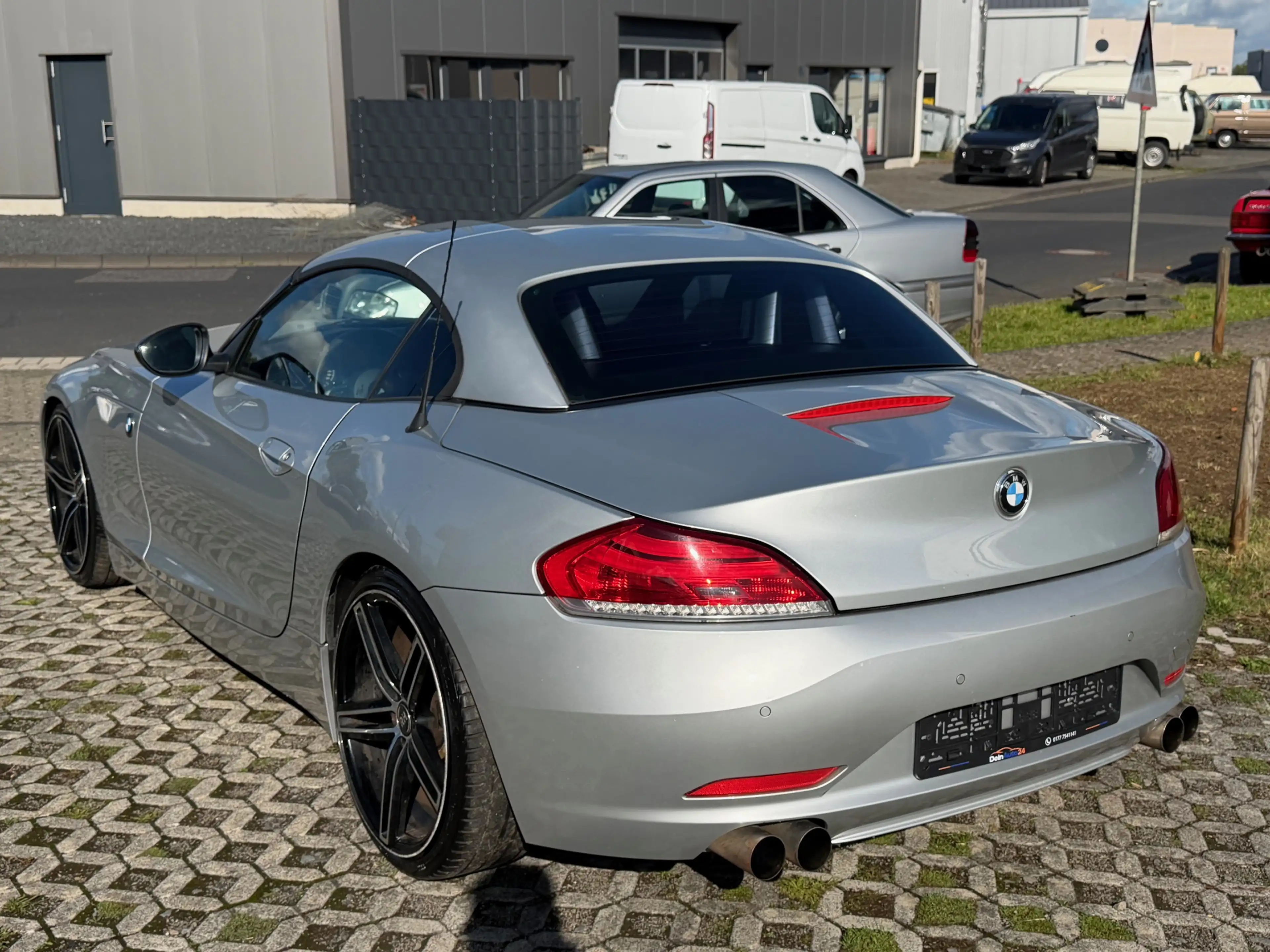 BMW Z4 sdrive 23i Automatik TÜV neu Xenon Leder Navi — photo 12
