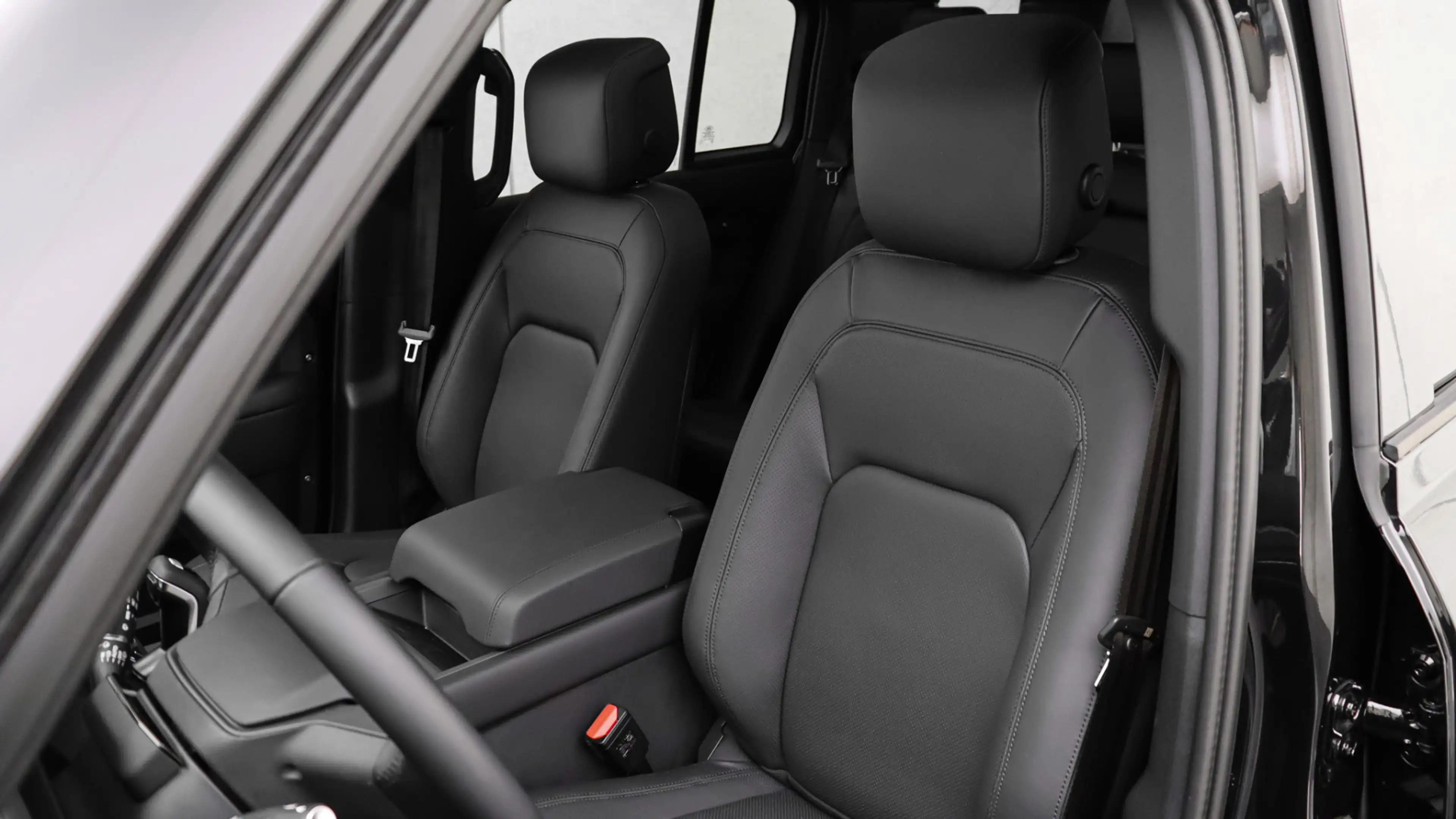 Land Rover Defender 110 P300e 110 X-Dynamic HSE | Stoelventiltie | Hea — photo 10