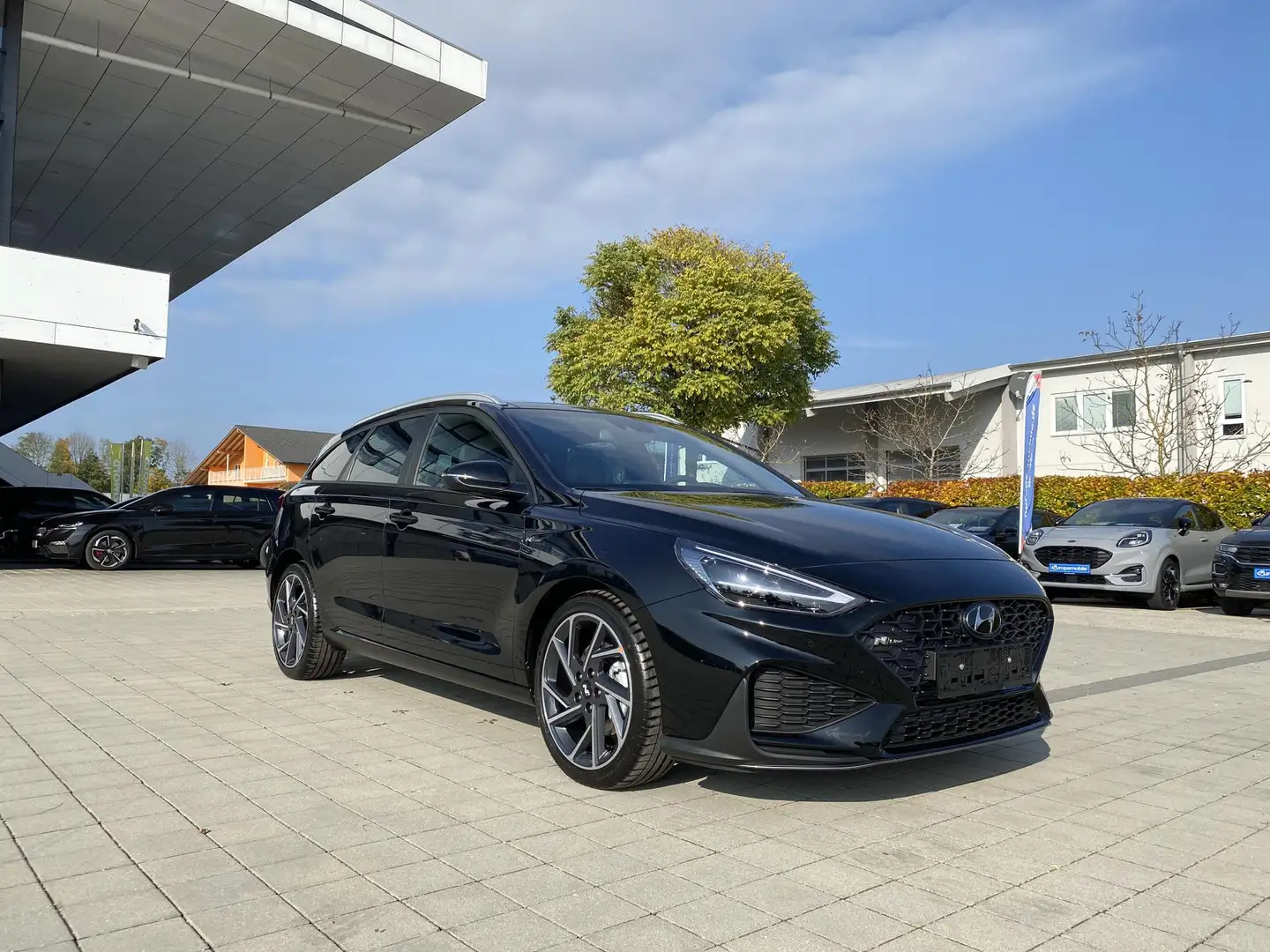 Hyundai i30 N Line Premium (D4) 1.5 T-GDI MHEV 160 DCT|LED|... Schwarz - 1