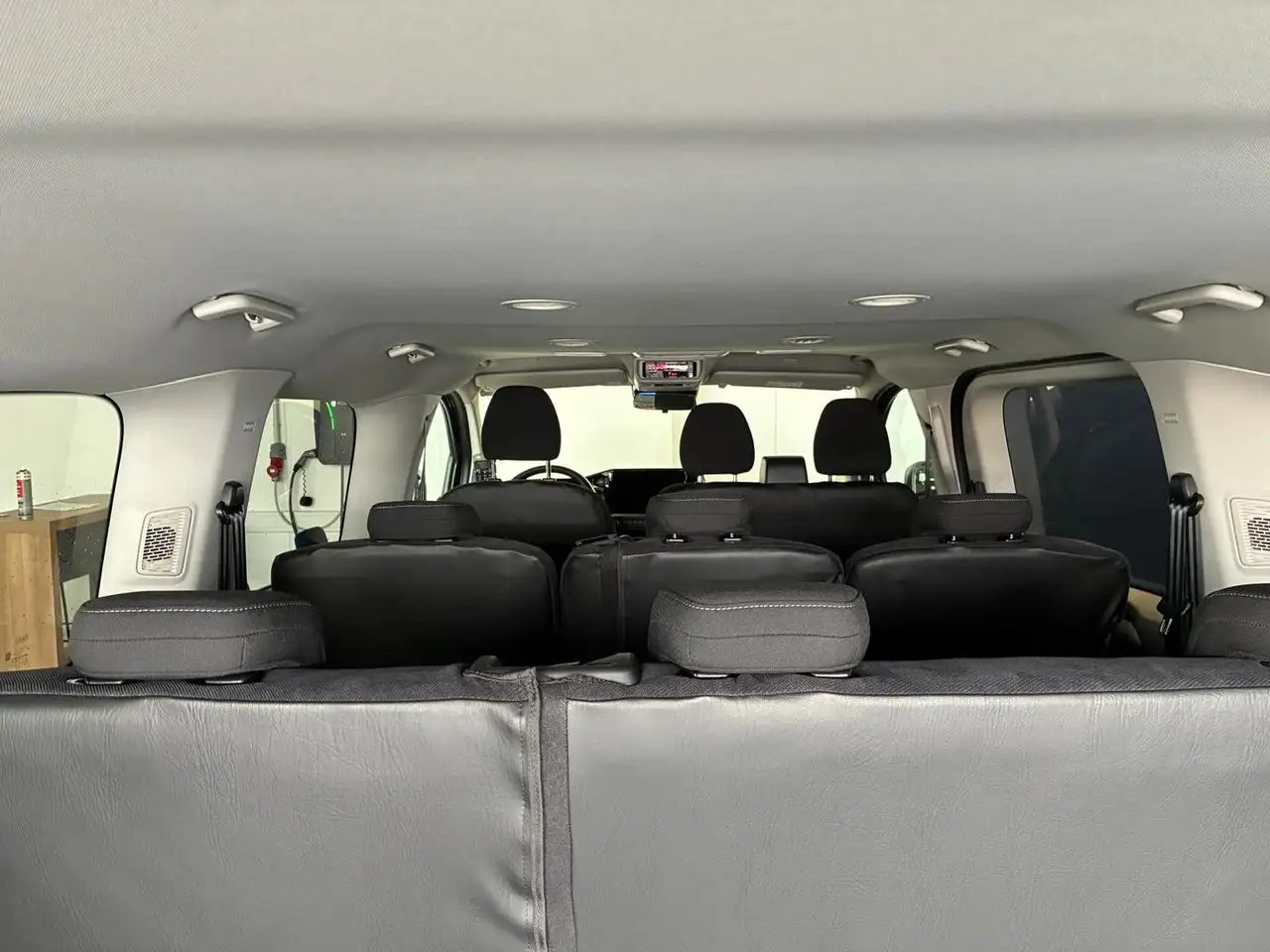 Volkswagen T7 Caravelle 2026 — фото 8