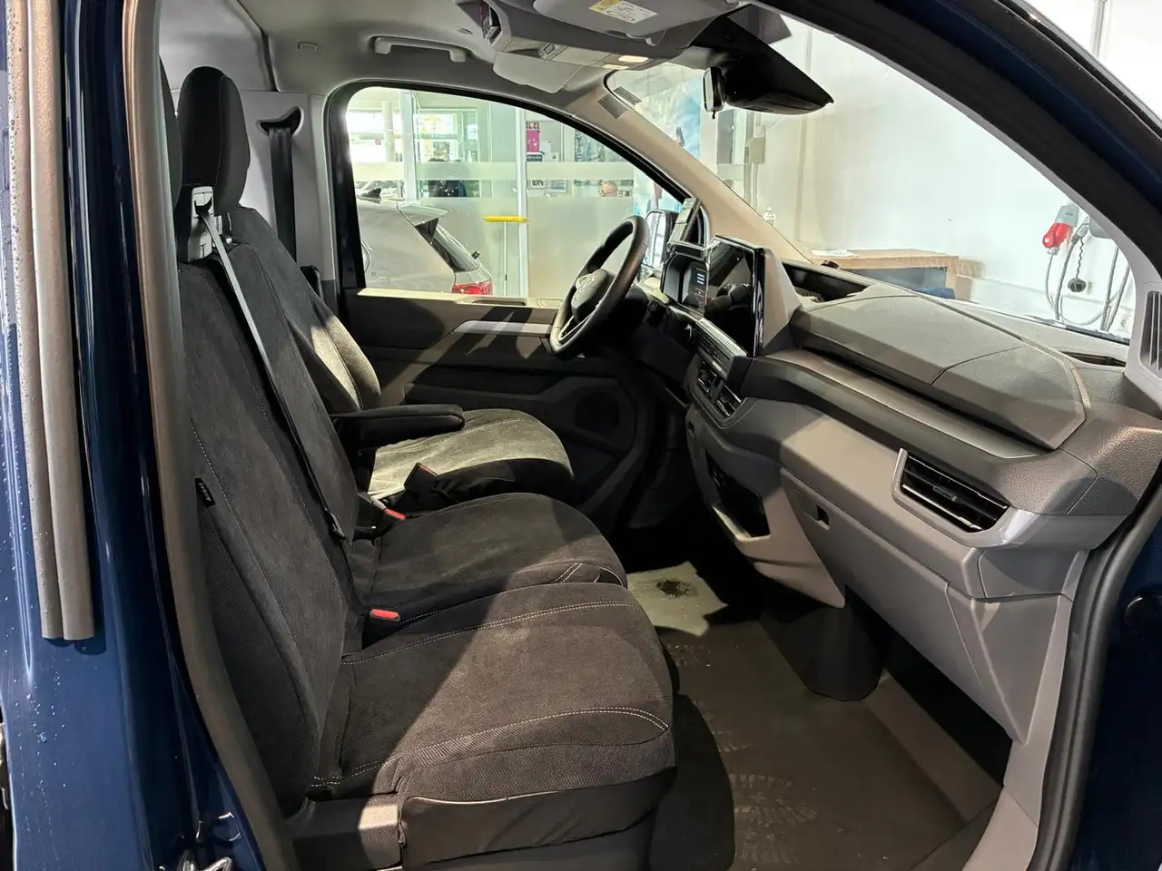 Volkswagen T7 Caravelle 2026 — фото 12