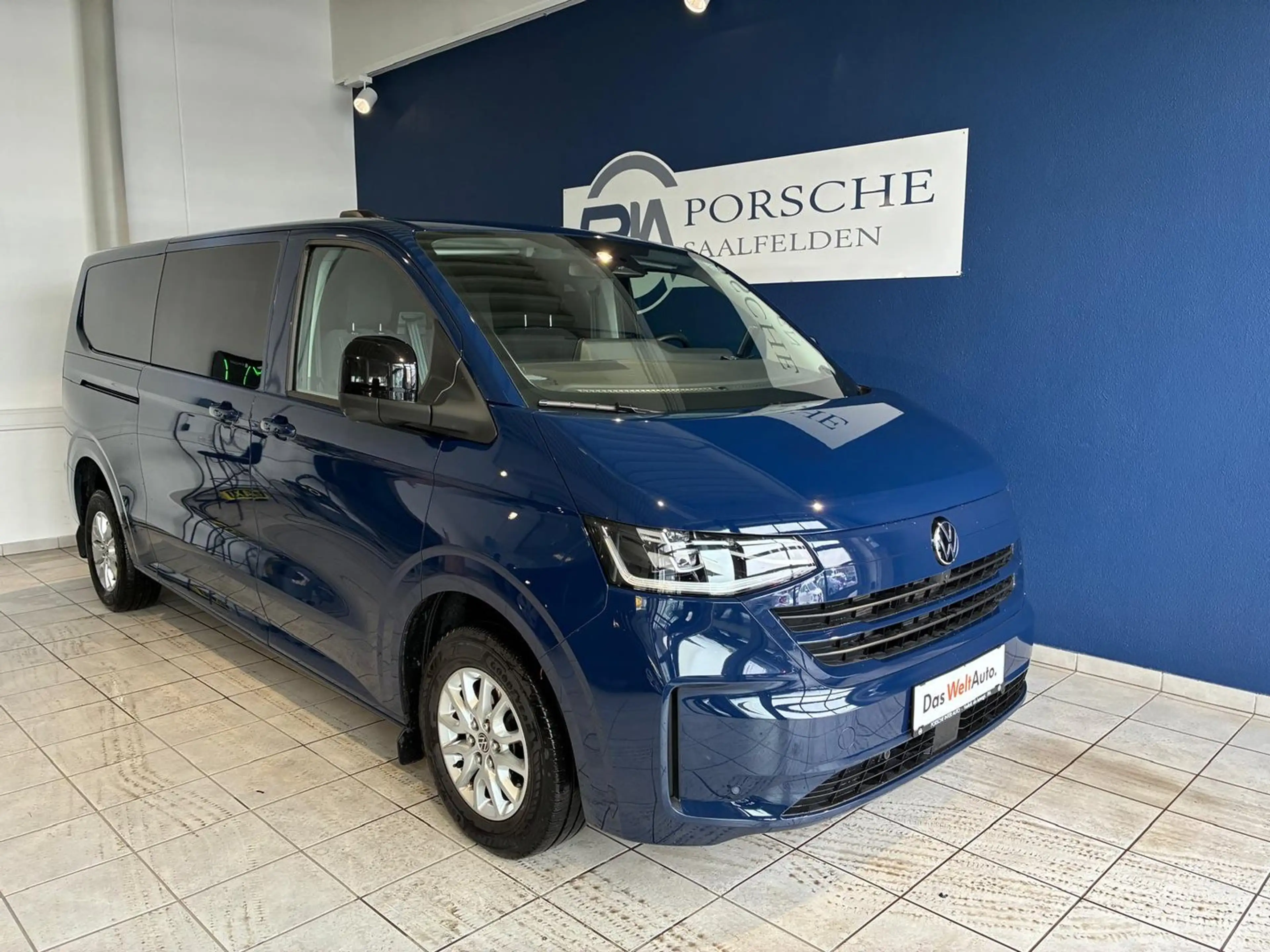Volkswagen T7 Caravelle VW T7 Caravelle Life LR TDI 4MOTION
