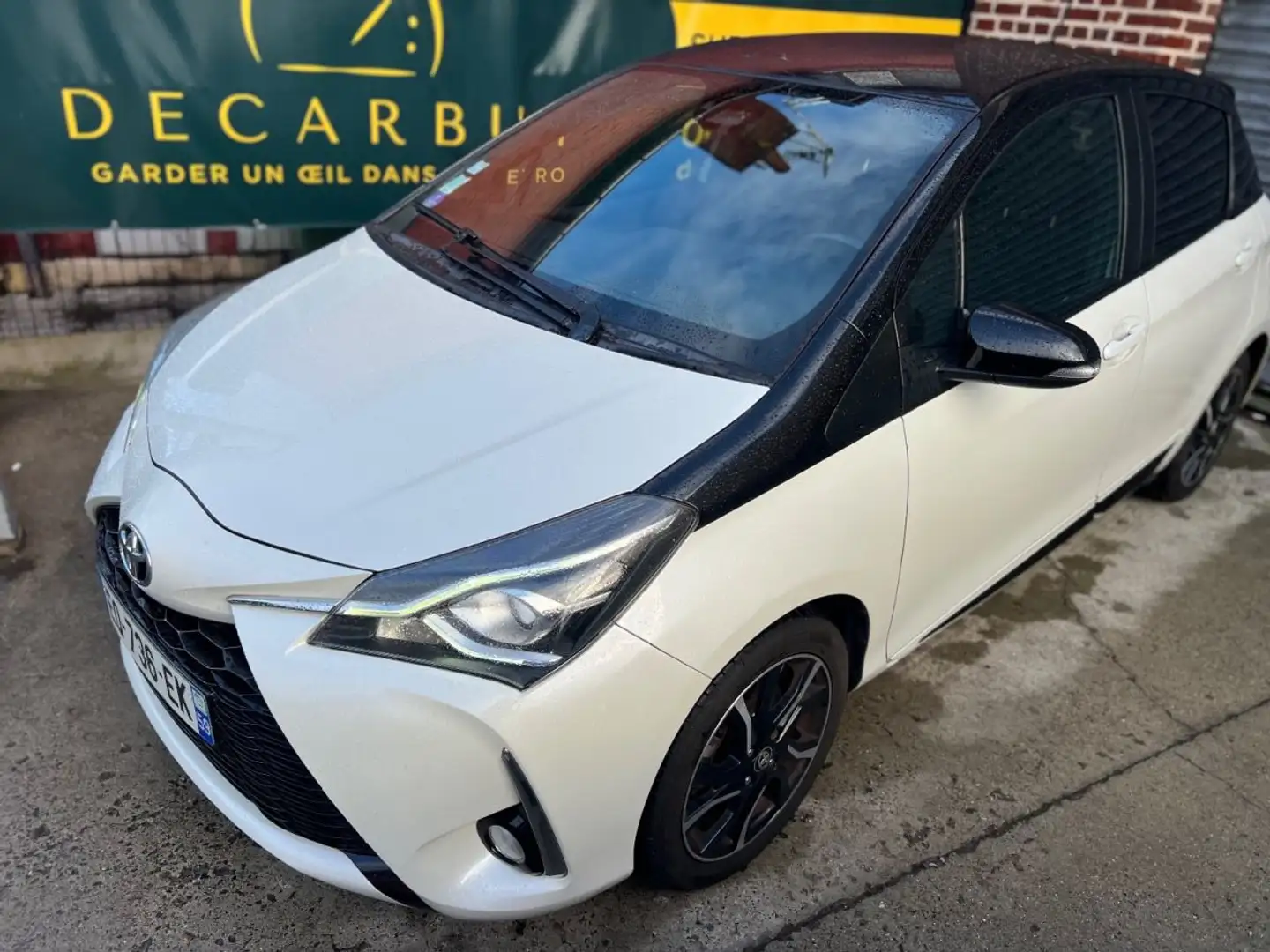 Toyota Yaris 110 VVT-i 1.5 110cv Collection 5p Blanc - 2
