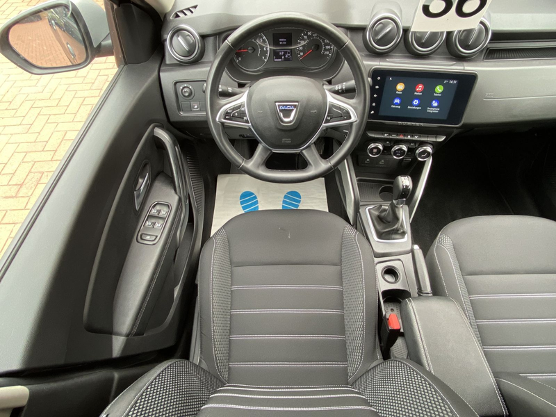 Dacia Duster Prestige Autom Kamera PDC SHZ CarPlay LED — photo 10