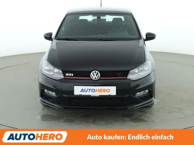 Volkswagen Polo view 9