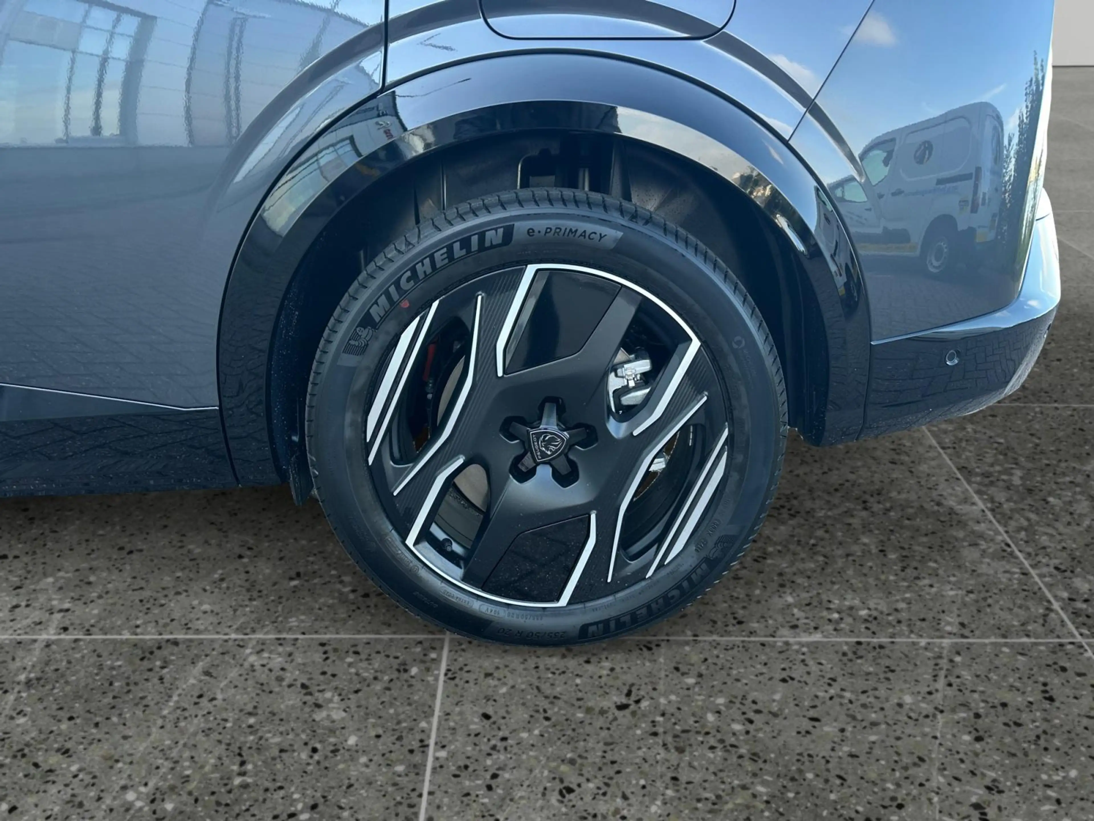 Peugeot 5008 e-5008 GT EV 73kWh 210pk | PANORAMIC NAVIGATION | — photo 9