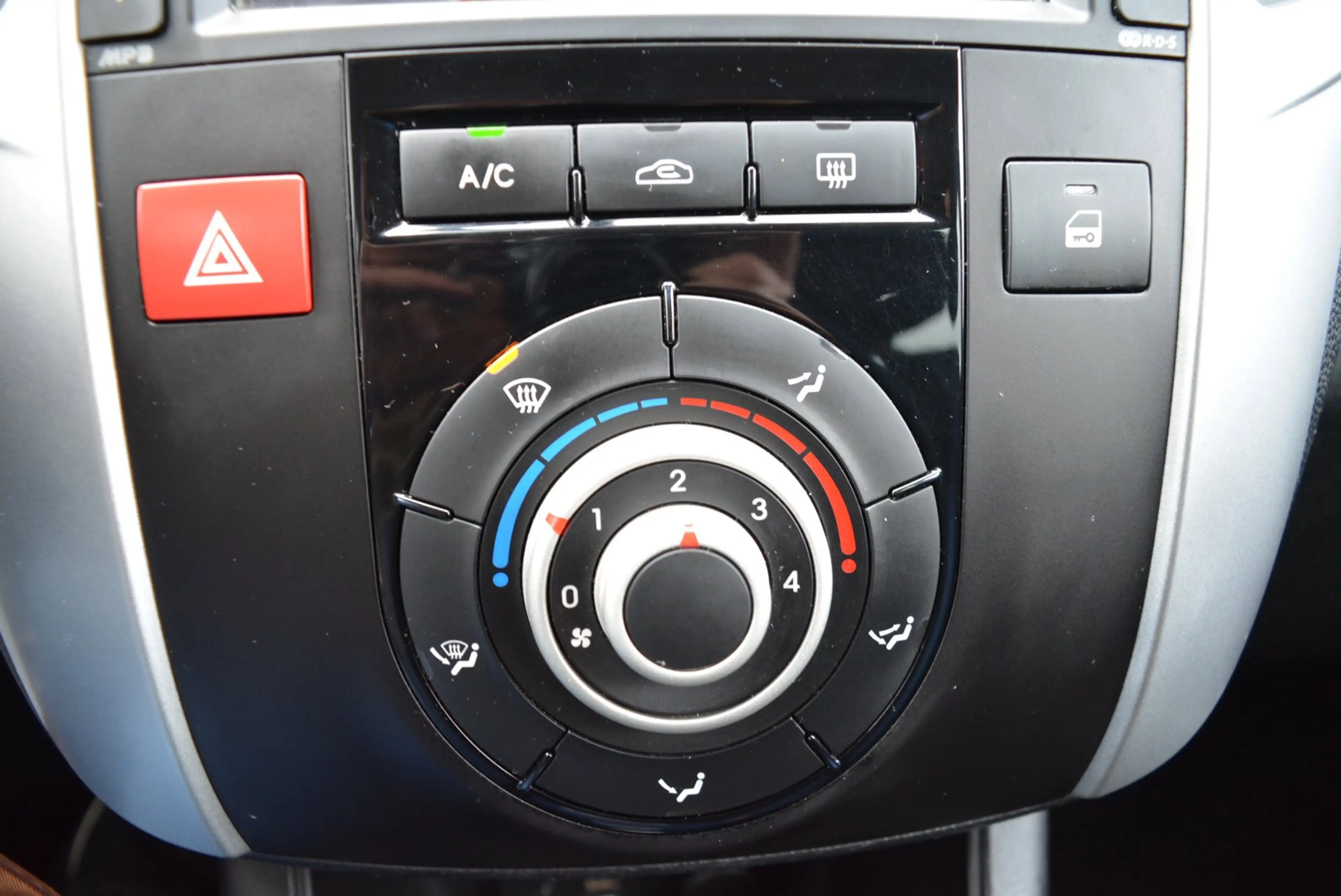 Kia Venga 1.4 CVVT 20th Anniversary | Airco | Navi |Cruise | — photo 10