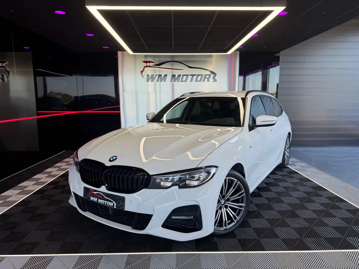 BMW 318 Touring 318 dA PACK M // 1er Proprietaire - 1