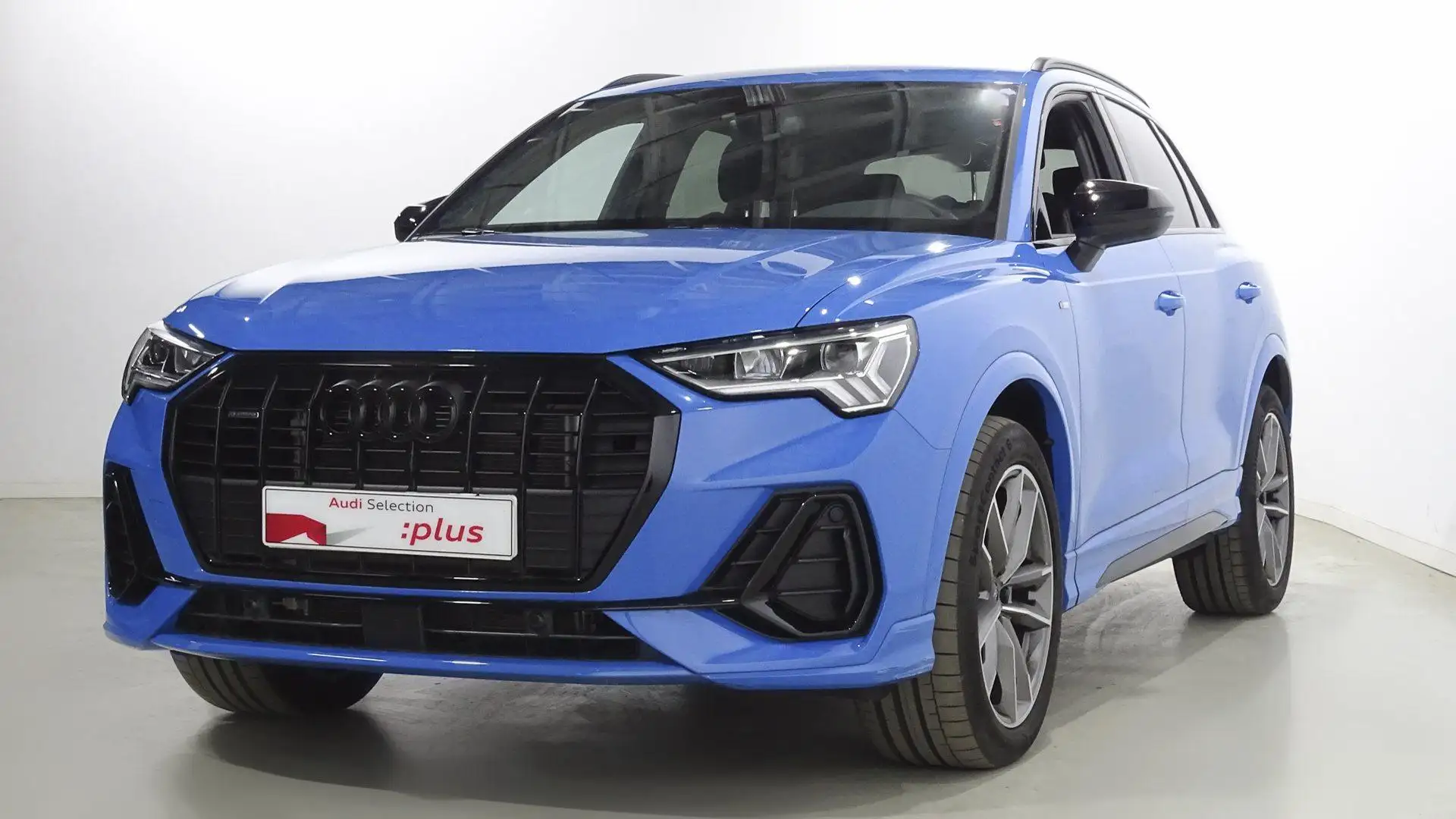 Audi Q3 35 TDI Black line quattro S tronic 110kW Blau - 1