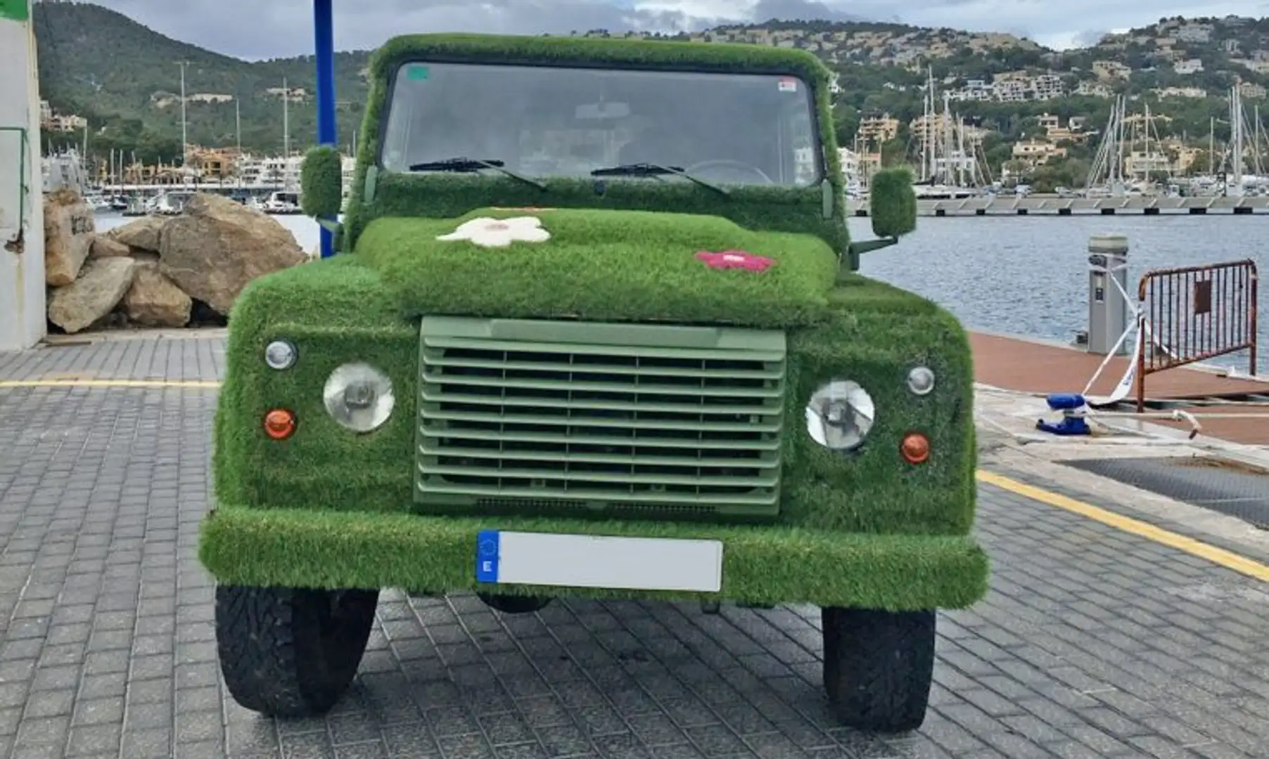 Land Rover Defender Todoterreno Manual de 3 Puertas Verde - 2