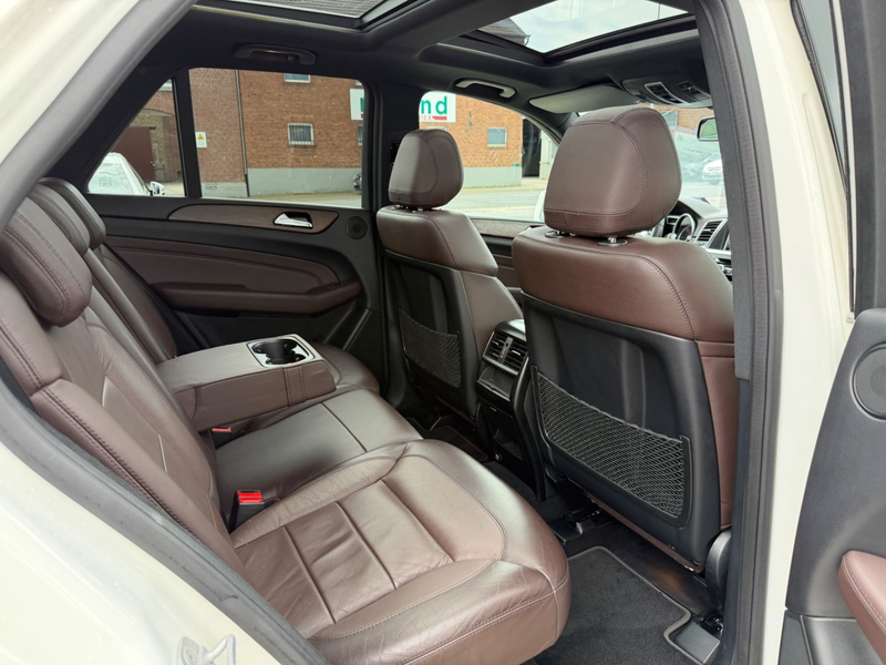 Mercedes-Benz ML 350 BT AMG/SPORT PANO DESIGNO VOLL — photo 15