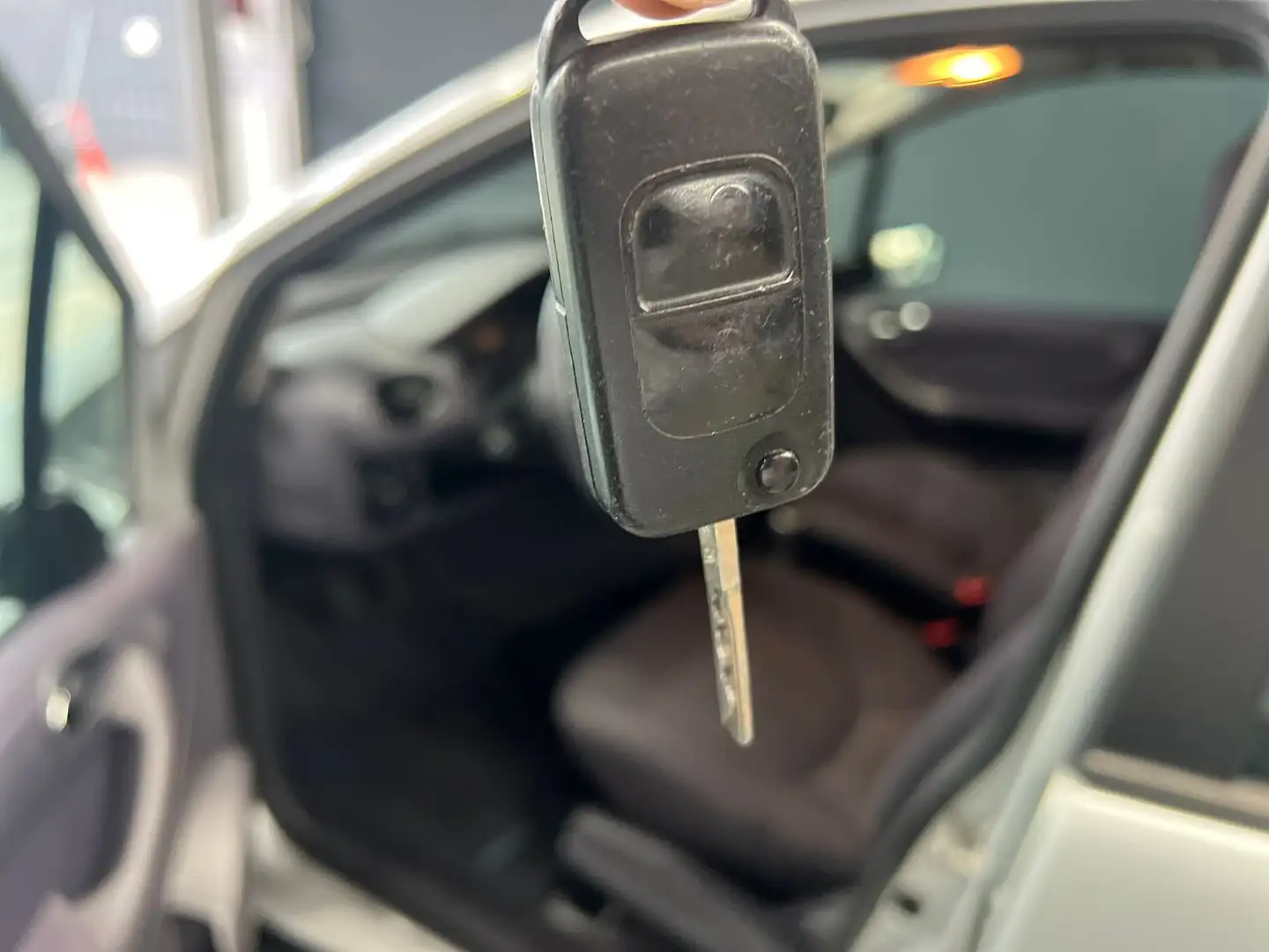 Mercedes-Benz A 140 A-Klasse Classic style  (Klima,Winterreifen) Argent - 1