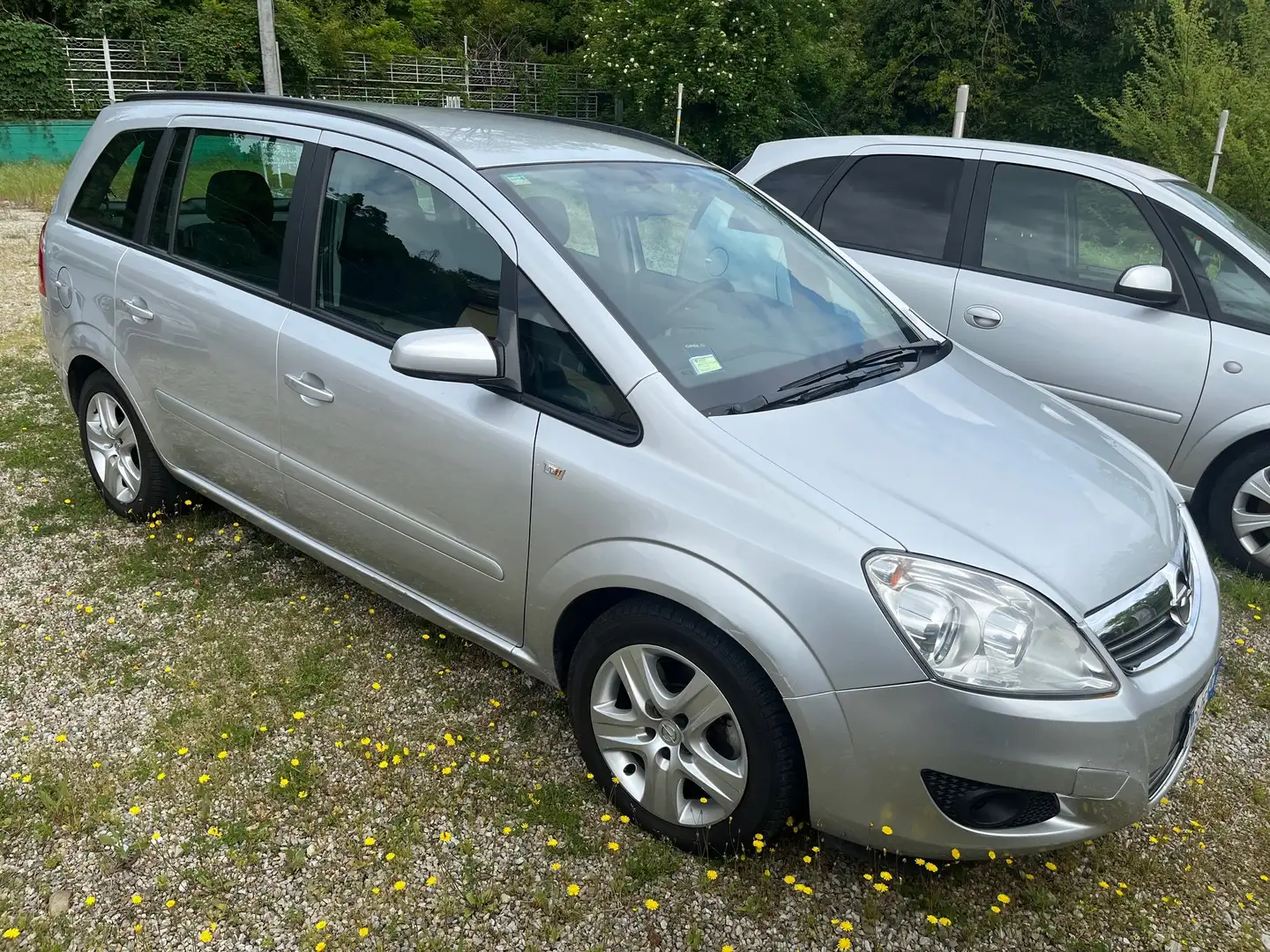 Opel Zafira Zafira 1.9 cdti Enjoy 120cv auto Silber - 2