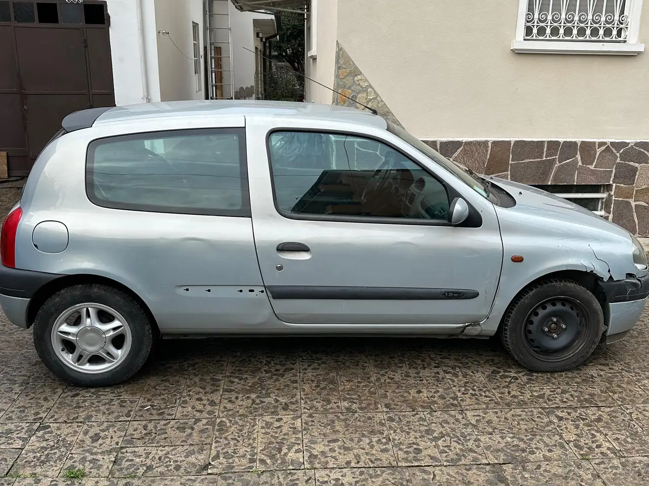 Renault Clio II 20013p 1.2 16v Expression, foto 2