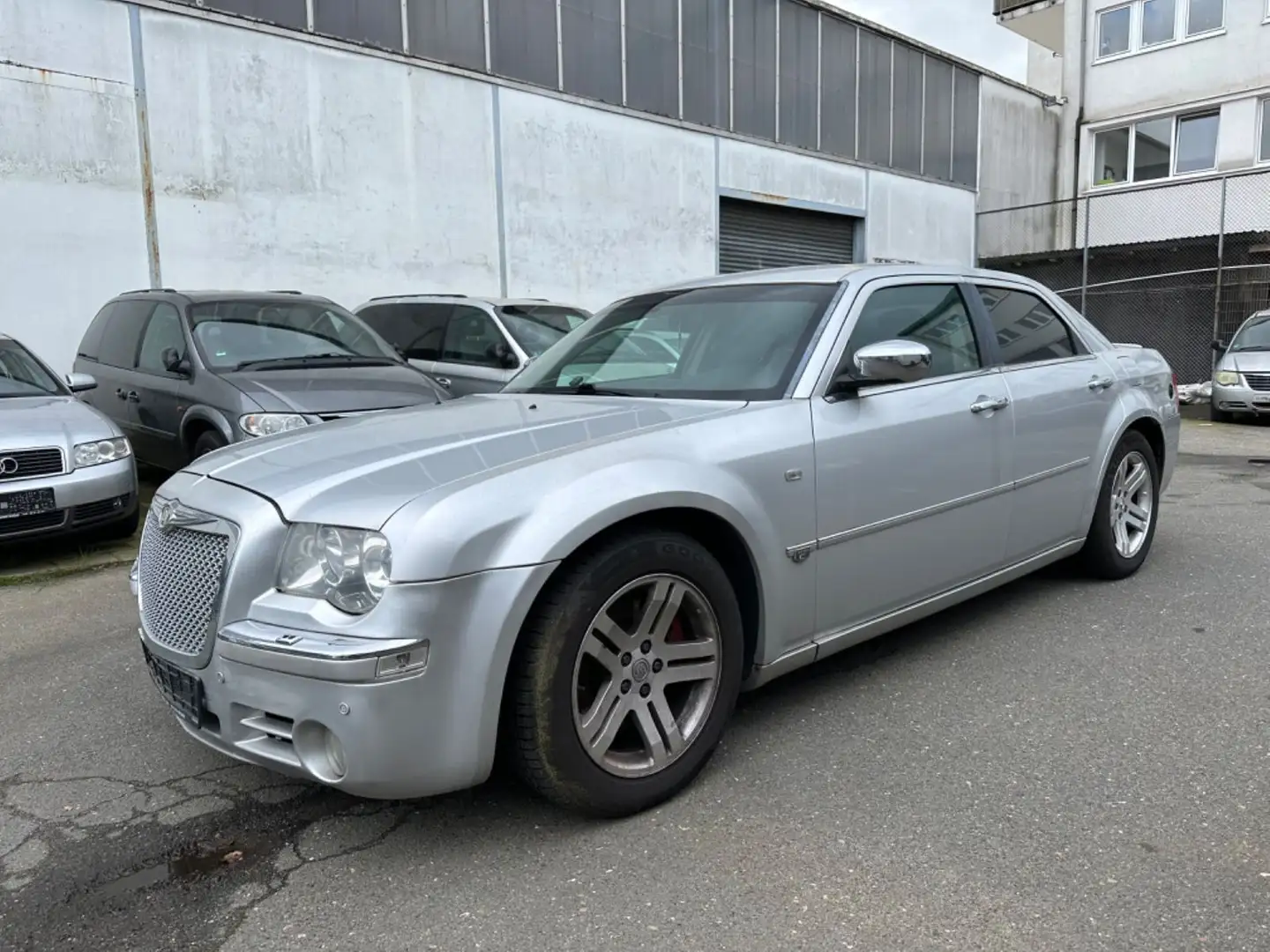 Chrysler 300C 3.5 V6 Autom. LPG-Autogas Grijs - 2