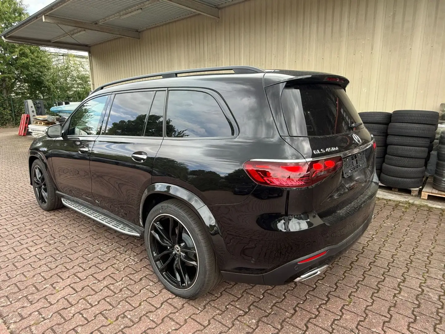 Mercedes-Benz GLS 450 d 4MATIC AIRMATIC AMG LINE PANO MY25 TV Noir - 2