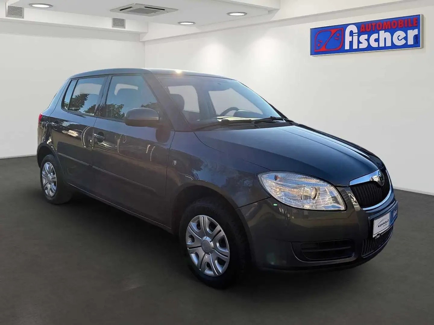 Skoda Fabia 1.2 HTP Ambiente Garantie Klima Gris - 2