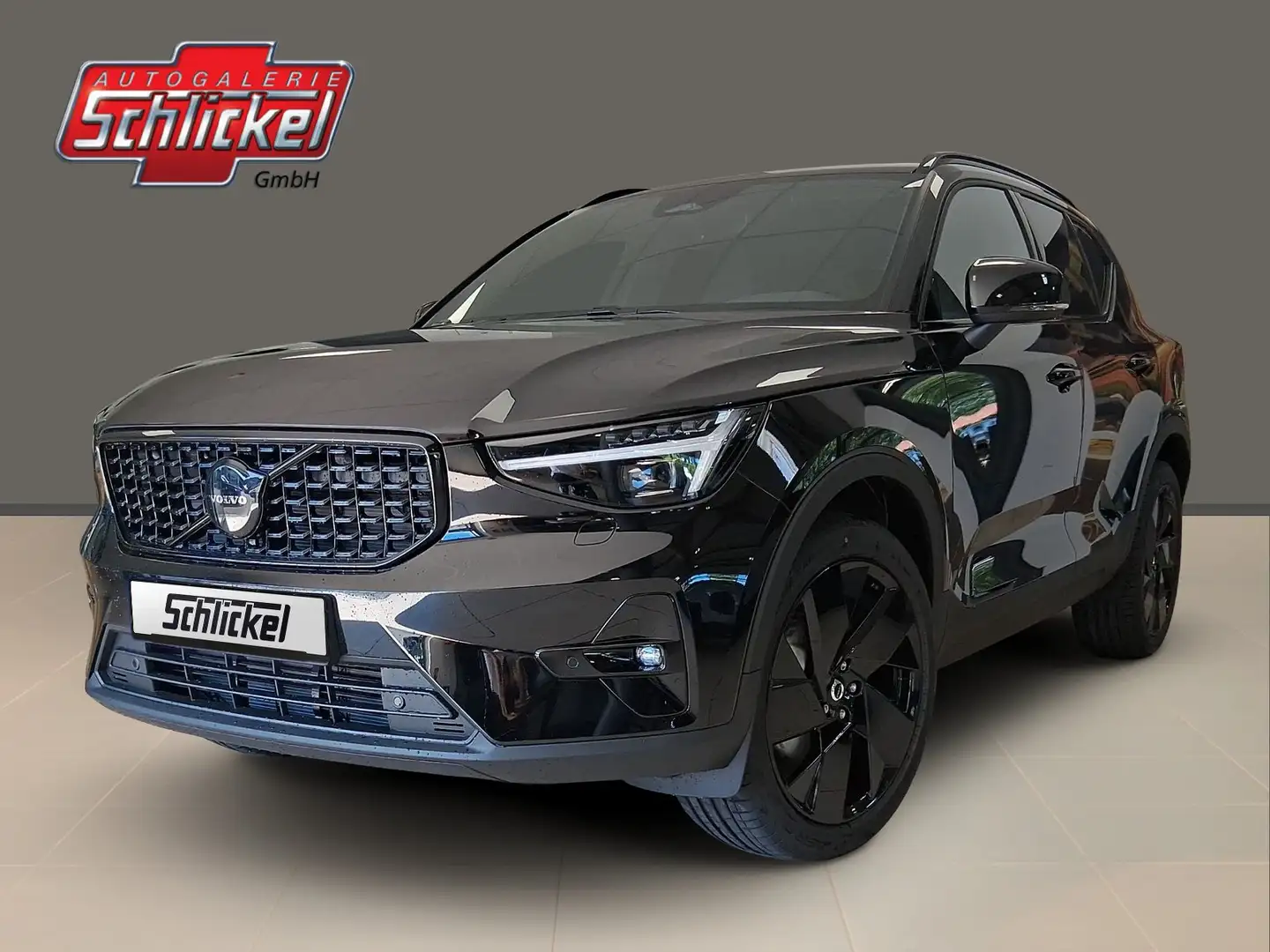 Volvo XC40 B3 Plus Black Edition 2WD Navi AHK ACC Kamera Met. Schwarz - 1