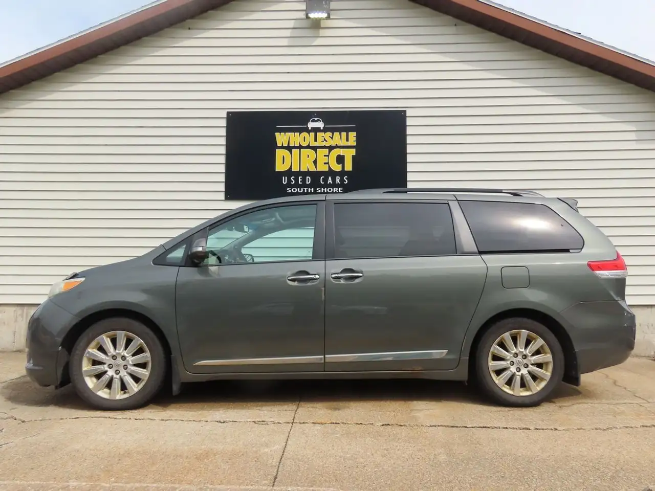 Toyota Sienna photo Toyota Sienna