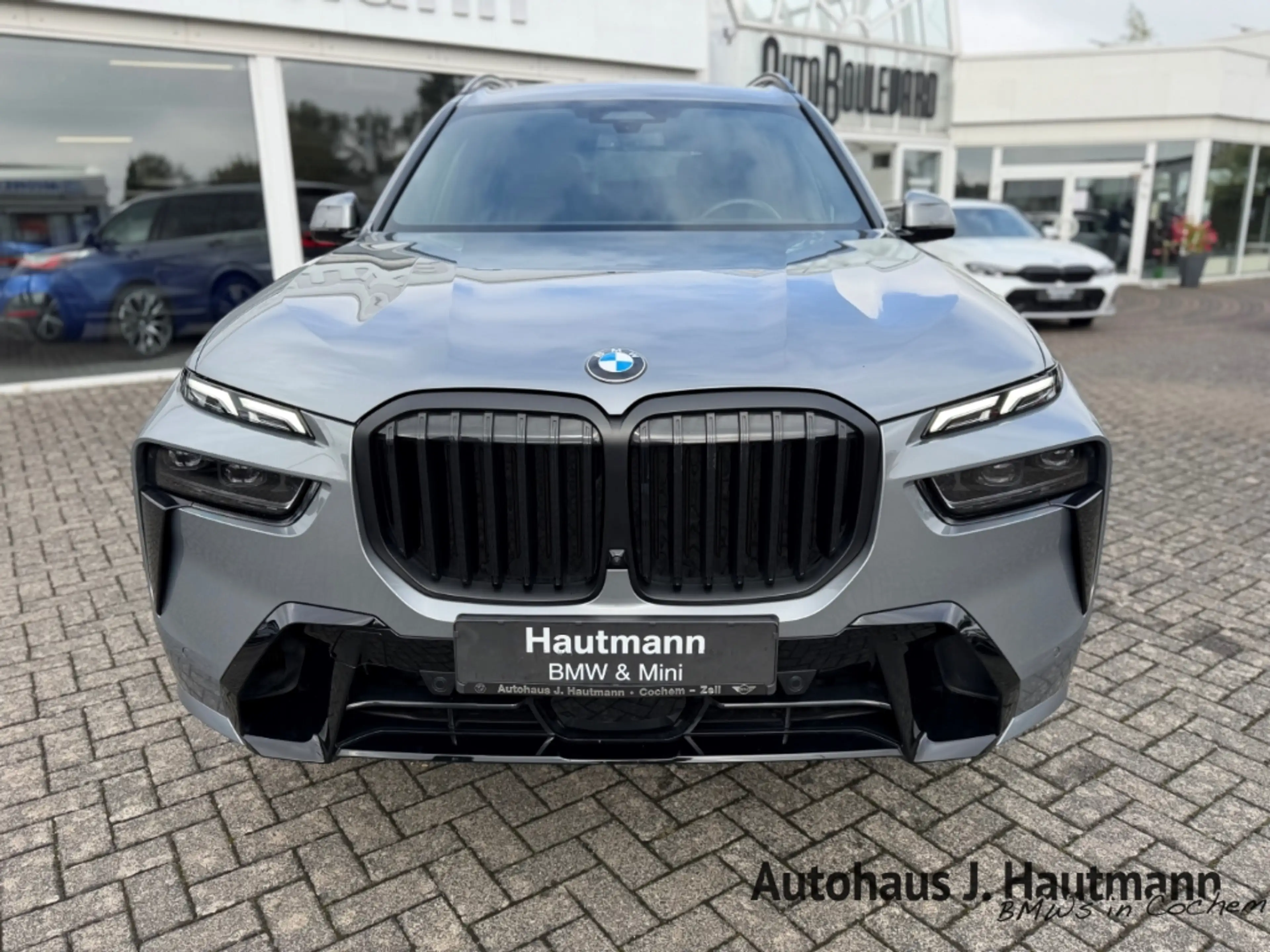 BMW X7 xDrive 40d M SPORT PRO *NP:138.290€*M-SITZE* — photo 2
