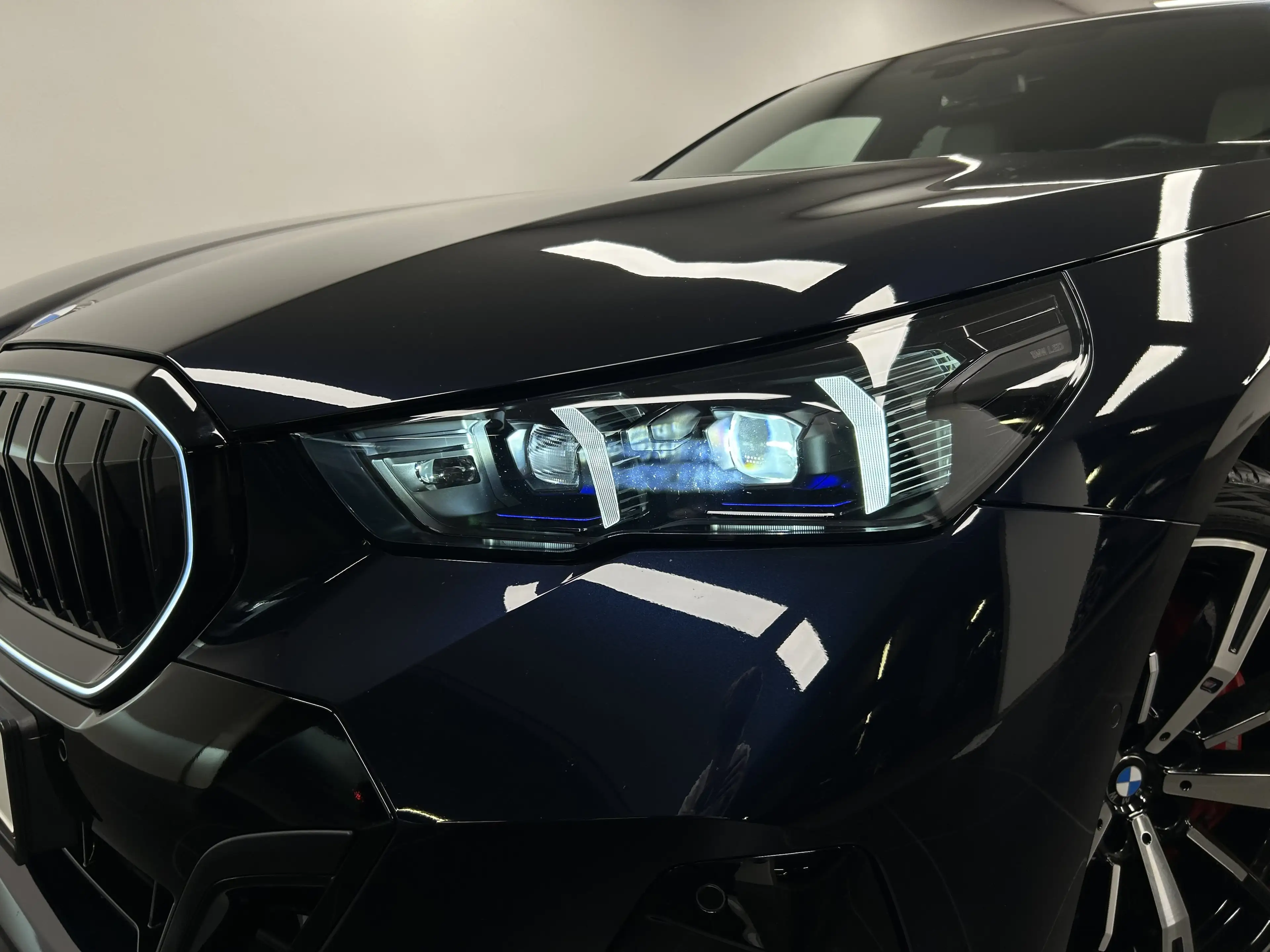 BMW 540 d xDrive Touring — photo 8