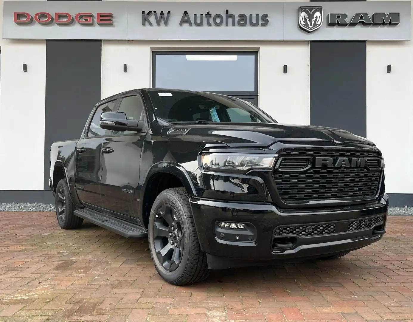 Dodge RAM 5 JAHRE GARANTIE Big Horn Night MY25 Negro - 1