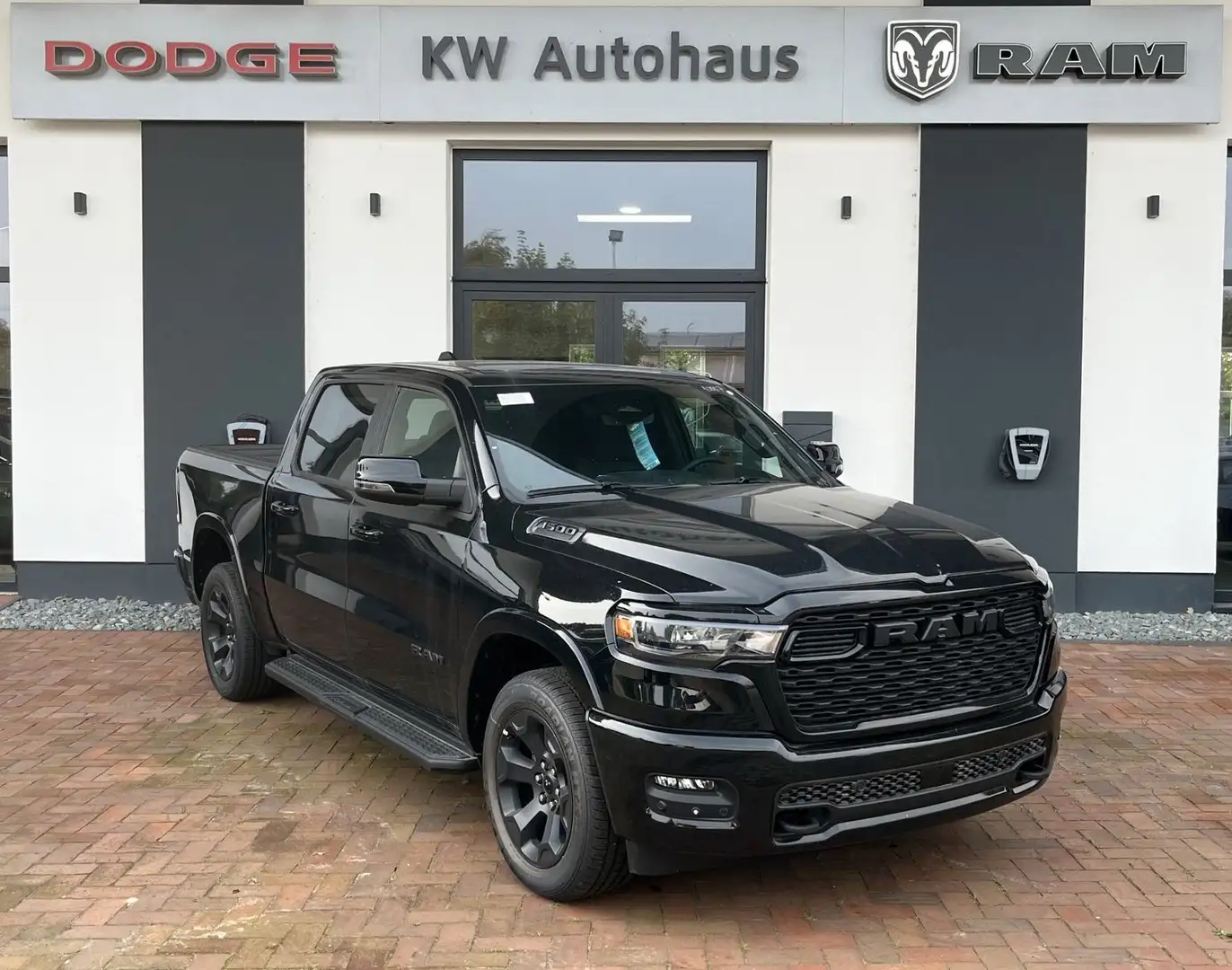 Dodge RAM 5 JAHRE GARANTIE Big Horn Night MY25 Negro - 2