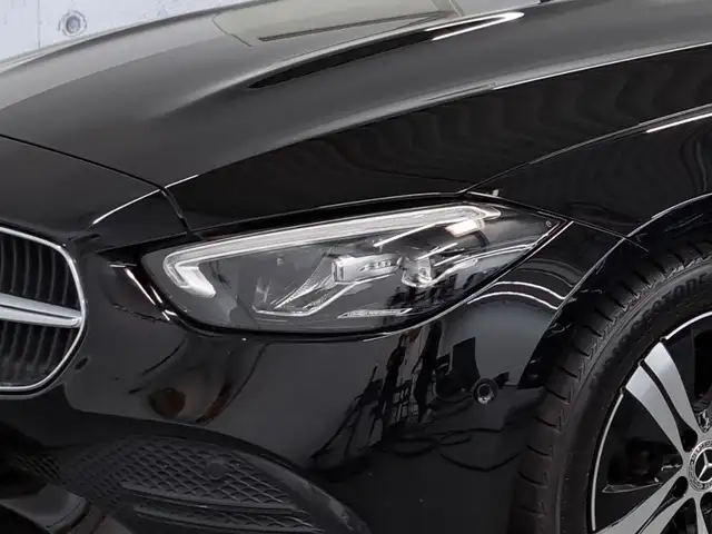 Mercedes-Benz C-Class view 5