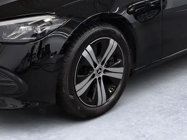 Mercedes-Benz C-Class view 6