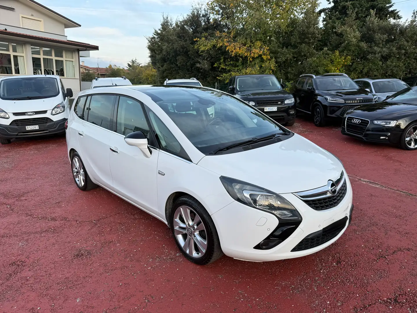 Opel Zafira Tourer Zafira Tourer 2.0 cdti Cosmo 130cv 7 POSTI Bianco - 2