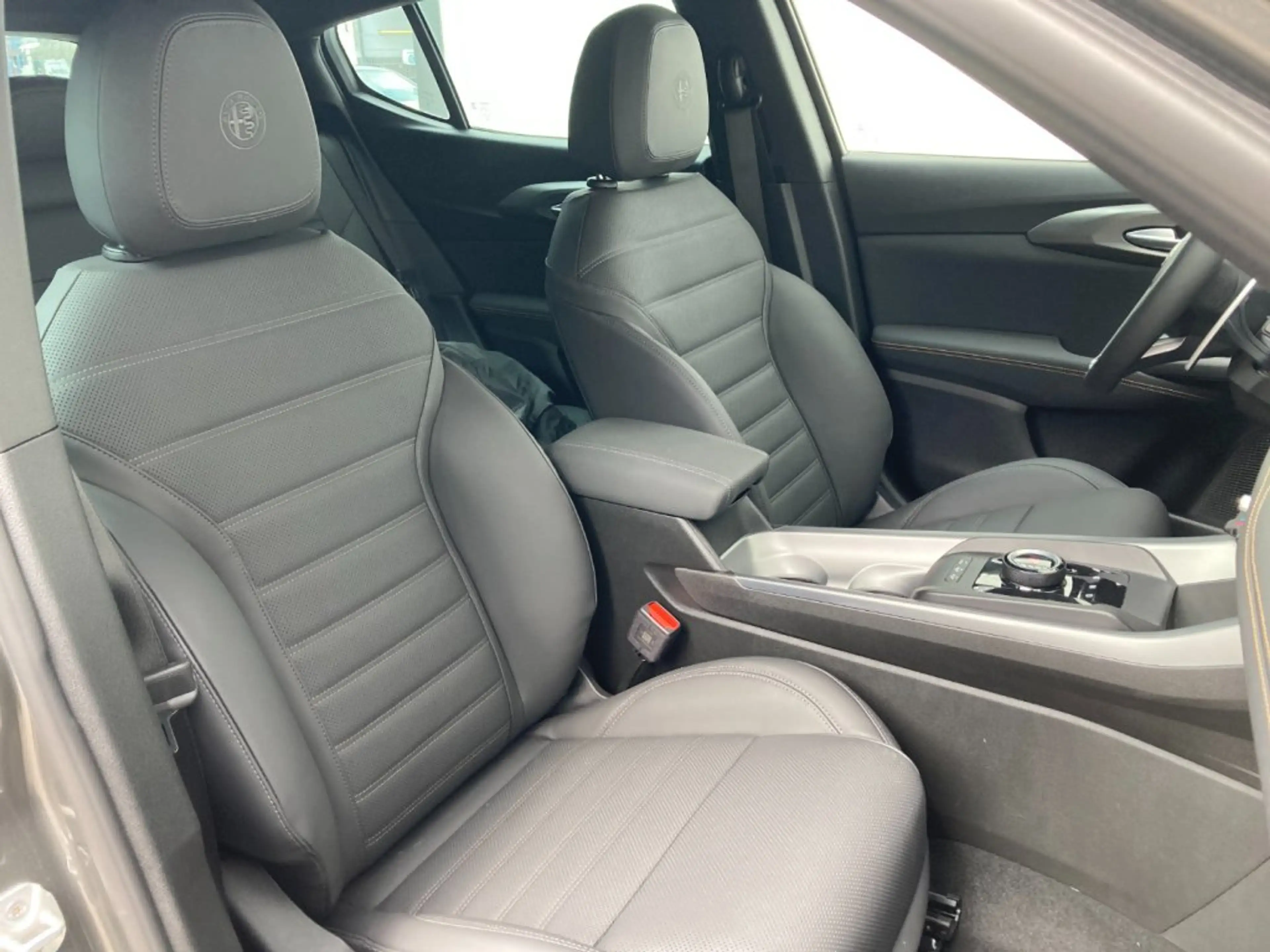 Alfa Romeo Tonale Ibrida Plug-In Tonale 1.3 270ps Ibrida Plug — photo 5