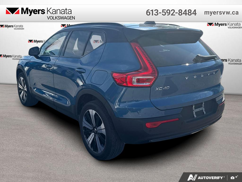 2023 Volvo XC40 Twin eAWD Plus — снимка 1