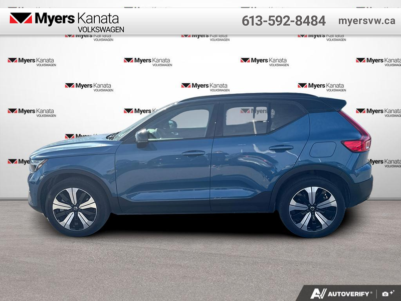 2023 Volvo XC40 Twin eAWD Plus — снимка 1