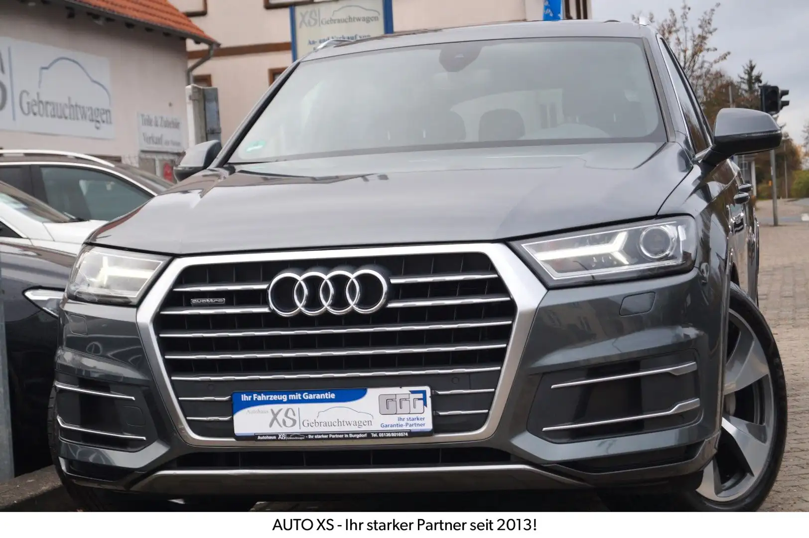 Audi Q7 3.0 TDI quattro Automatik S-Line Sport 7-Sitz Grau - 1