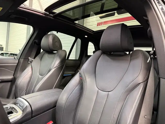 BMW X5 view 13
