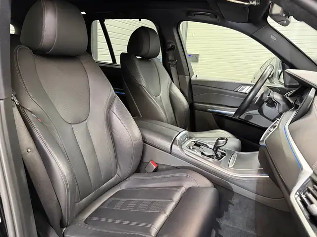 BMW X5 view 10