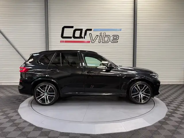 BMW X5 view 3