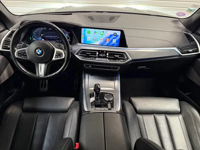 BMW X5 view 2