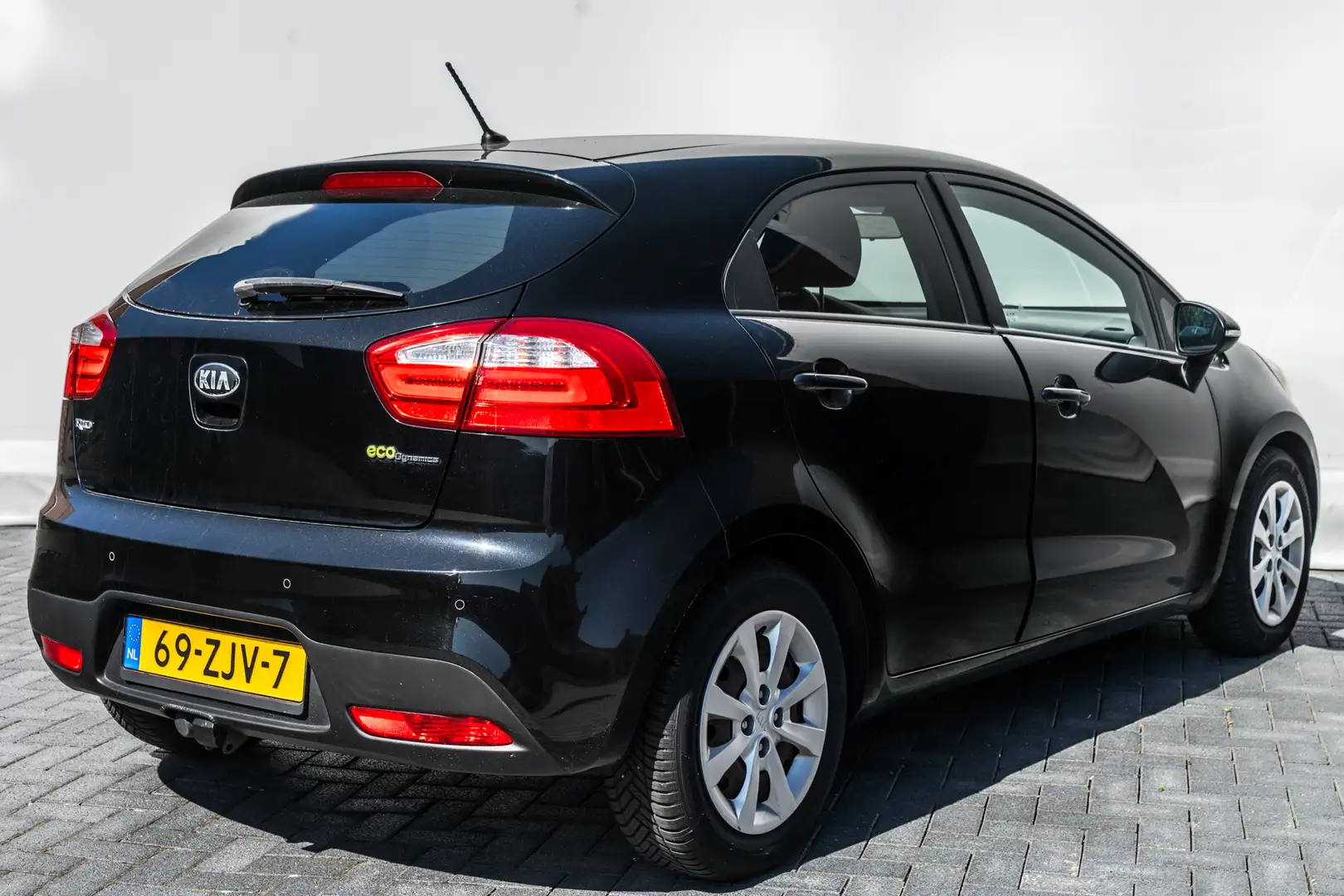 Kia Rio 1.2 86 PK CVVT Design Edition MEENEEMPRIJS RIJKLAA Noir - 2