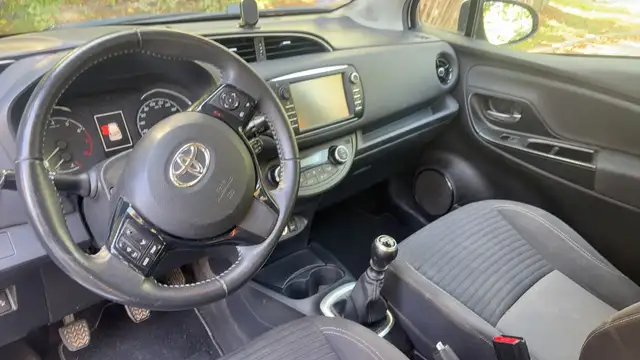 Toyota Yaris view 8
