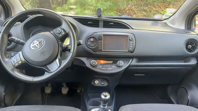 Toyota Yaris view 11