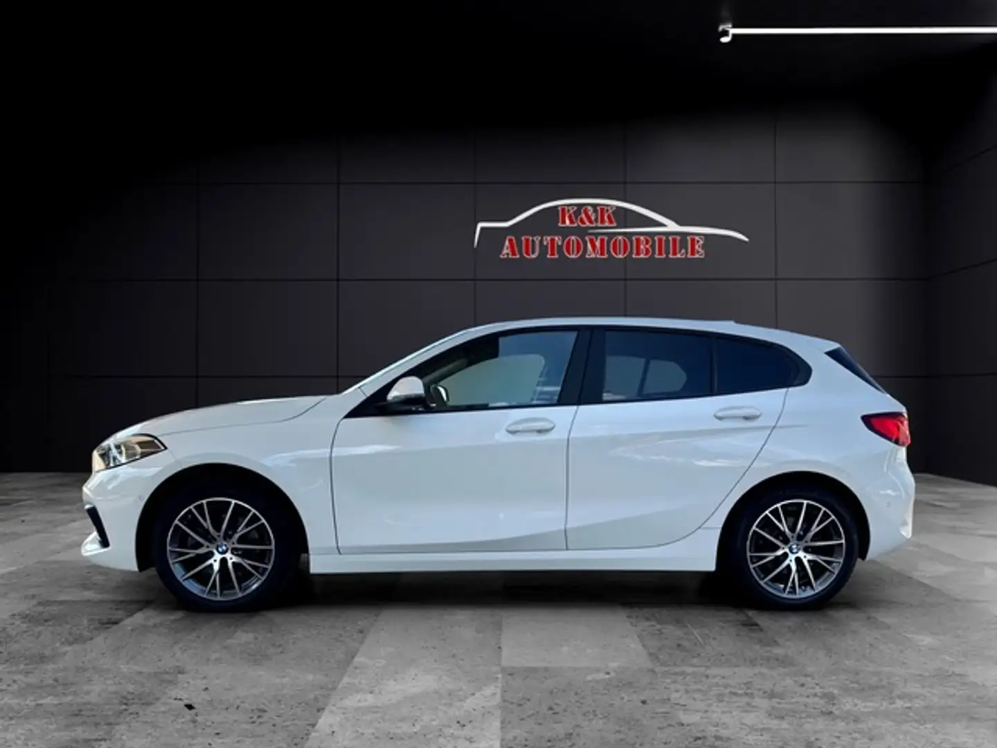 BMW 116 d Advantage  NAVI/LED/MFL/ALU/PDC/CAM Blanc - 2